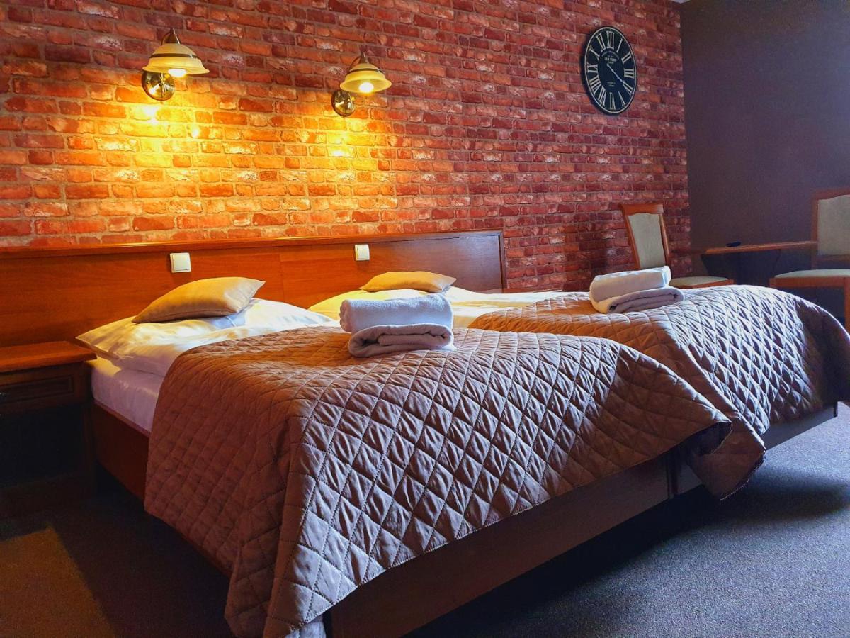 Hotel Zamkowy Mlyn Krapkowice Ngoại thất bức ảnh