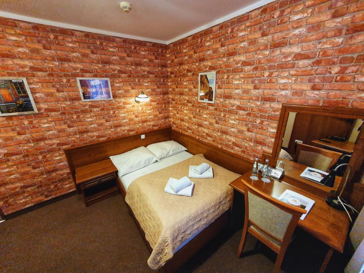 Hotel Zamkowy Mlyn Krapkowice Ngoại thất bức ảnh
