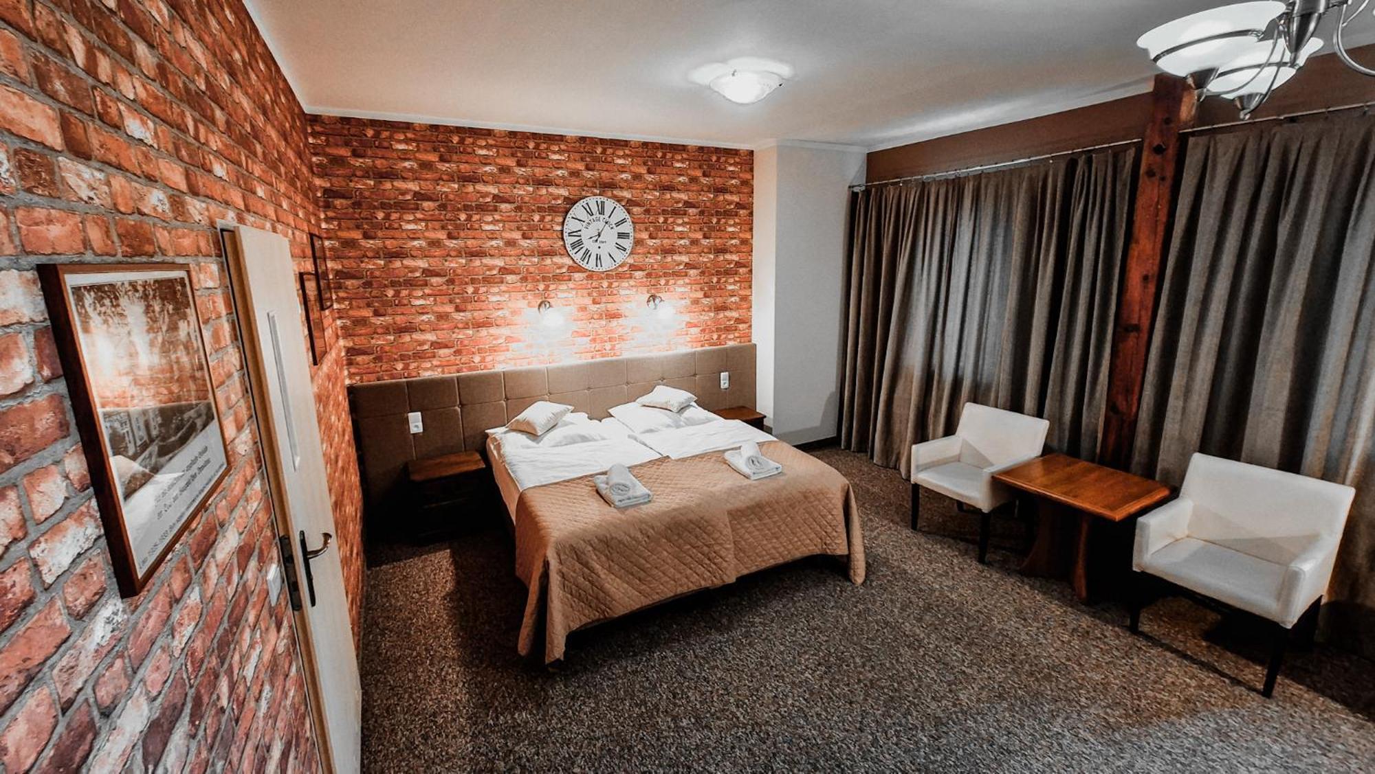 Hotel Zamkowy Mlyn Krapkowice Ngoại thất bức ảnh